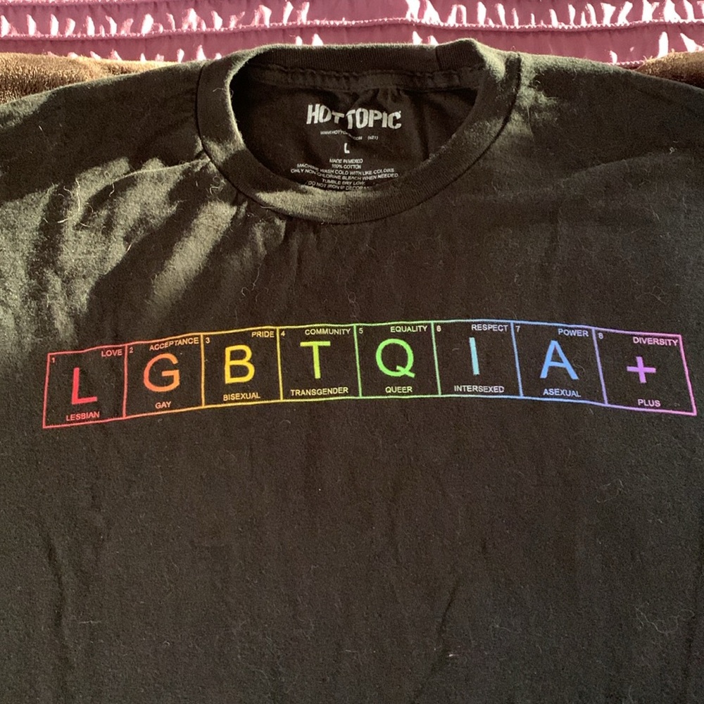 Hot Topic Unisex LGBTQ tshirt